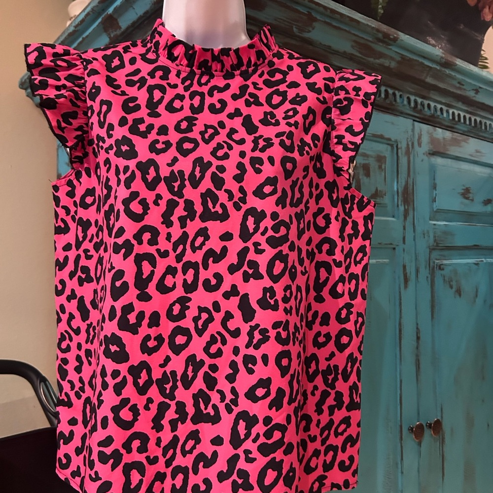 Stylish Pink Leopard Print Women's Blouse